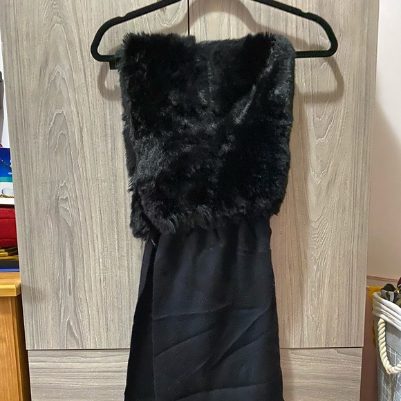 Faux fur scarf - Picture 3 of 4